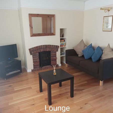 Holiday Home In Dale, Pembrokeshire 客房 照片