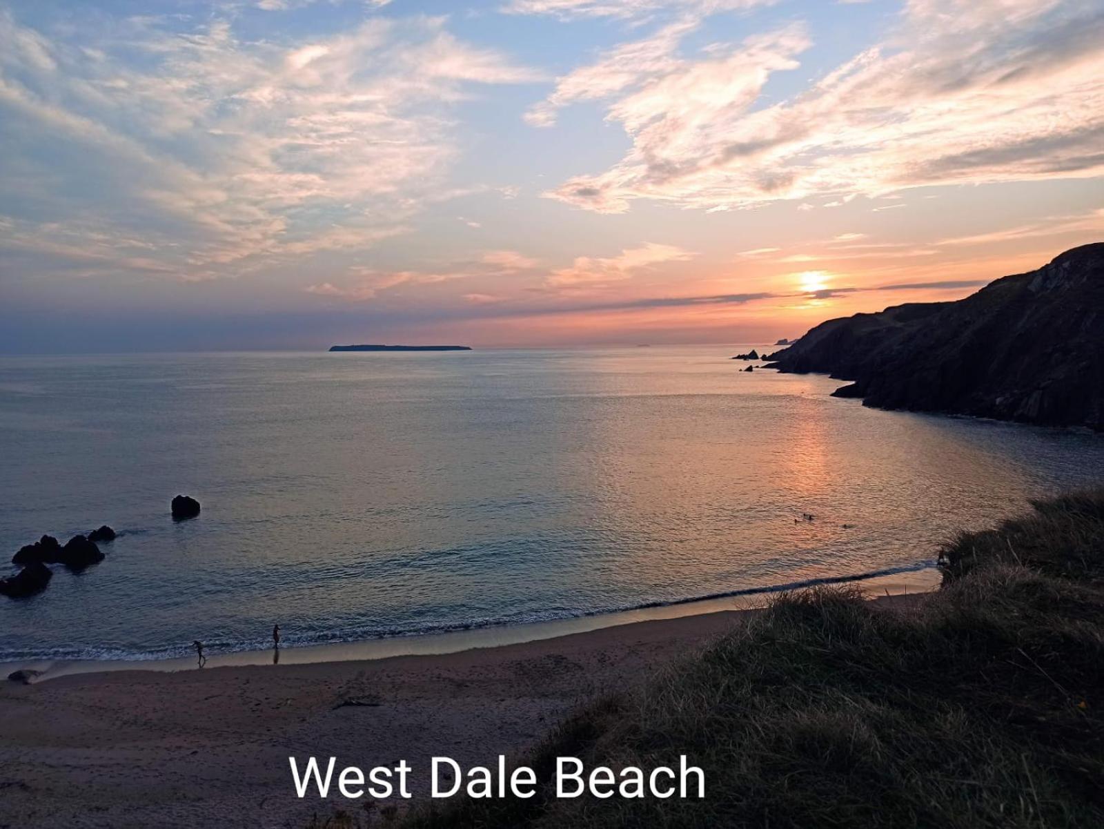 Holiday Home In Dale, Pembrokeshire 客房 照片